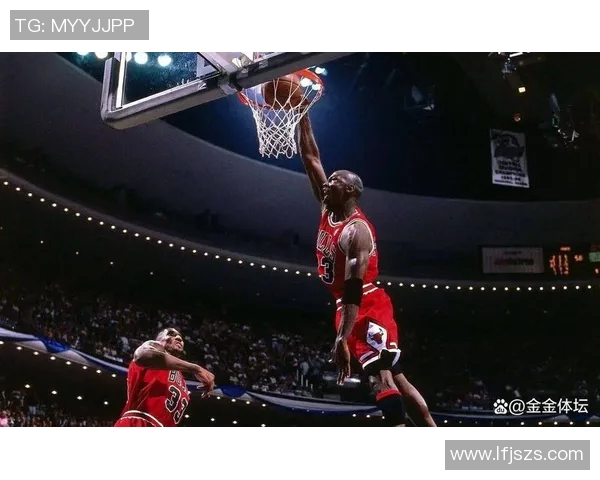 乔丹克拉克森的篮球之路与成就揭秘:从新秀到全明星的蜕变历程